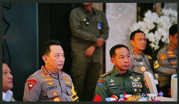 Kapolri dan Panglima TNI pantau pengamanan malam tahun baru 2024