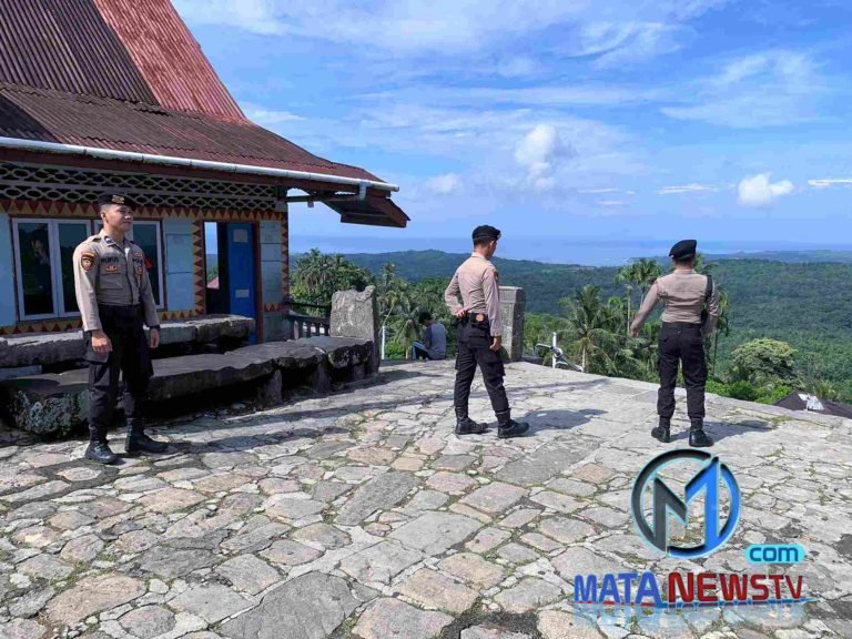Personil Polres Nias Selatan Tingkatkan Patroli di Desa Adat Bawomataluo untuk Ciptakan Suasana Aman dan Nyaman