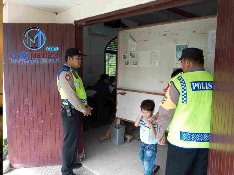 Polsek Sipispis Jaga Kelancaran Ibadah Minggu di Gereja Oikumene PTPN III Gunung Pamela