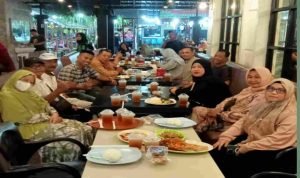 Nostalgia Terjalin Kembali, Mantan Karyawan PT. Glovindo Gelar Buka Puasa Bersama