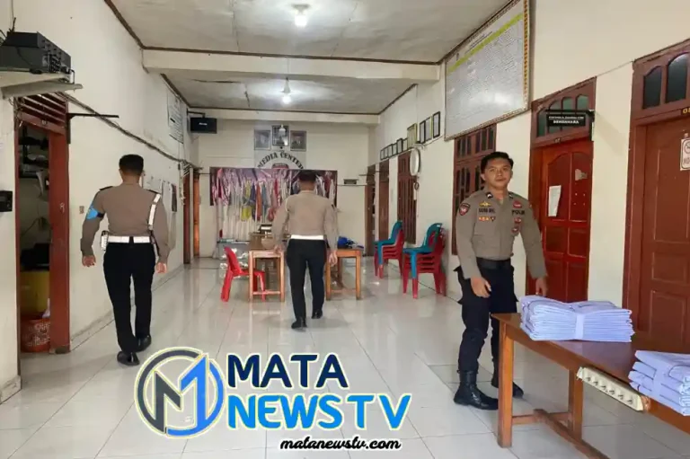 Pengamanan Operasi “Mantap Brata Toba 2023-2024” di Kantor KPU Kabupaten Nias Selatan
