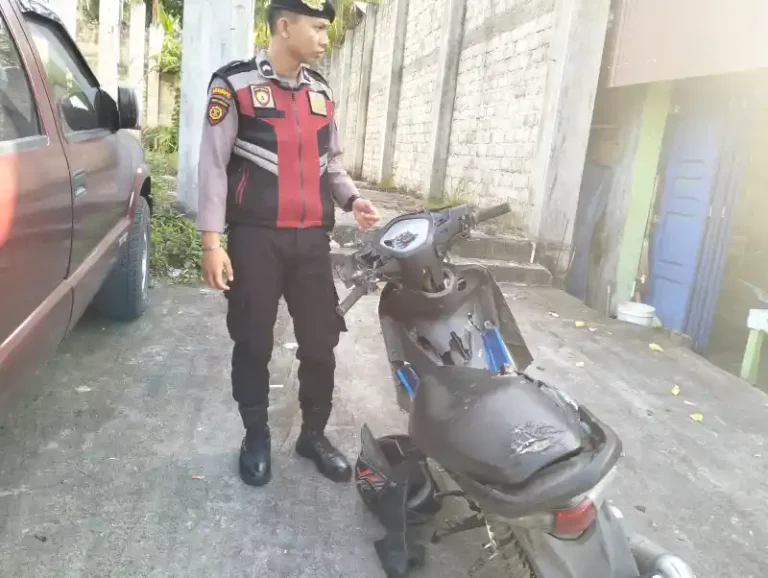 Respon Cepat Unit Turjawali Sat Samapta Polres Nias Selatan Tangani Korban Laka Lantas