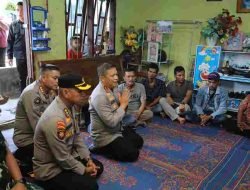 Kapolda Sumut Kunjungi Keluarga Korban Kebakaran Warung di Kabanjahe, Sampaikan Belasungkawa dan Beri Bantuan