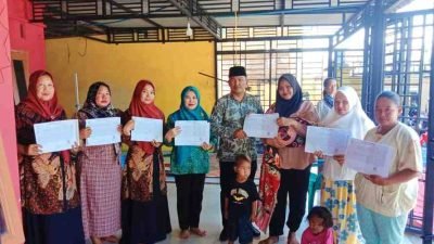 Peningkatan Akses Pelayanan Publik: Desa Paluh Manan Berikan KK Gratis untuk Anak Baru Lahir