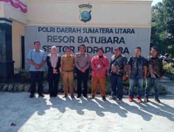 Kapolsek Indrapura Lakukan Silaturahmi dengan PPK dan Panwascam Air Putih Jelang Pilkada 2024
