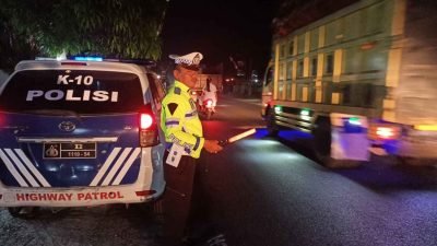 Polres Batu Bara Lakukan Patroli Blue Light Antisipasi Kemacetan dan Kecelakaan Lalu Lintas