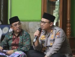 Kapolres Langkat Jalin Silaturahmi dengan Warga Tanjung Pura melalui Sholat Jumat Berjamaah