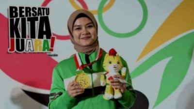 Pebowling Putri Sumut Aldila Indryati Melampaui Target Medali Emas PON 2024