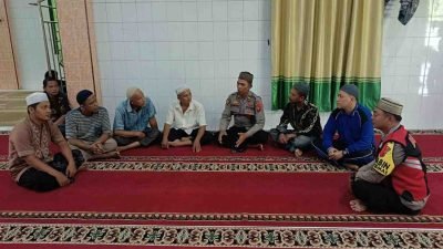 Polsek Kotapinang Gelar Program Jumat Curhat di Masjid Al-Musthafa