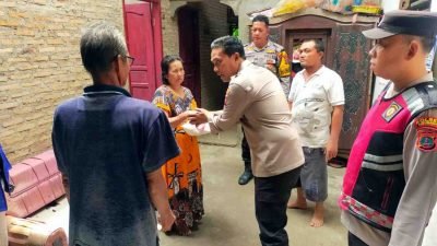 Sinergitas Polsek Indrapura dan Koramil 02 Ap Bantu Korban Bencana Alam di Pasar Lapan