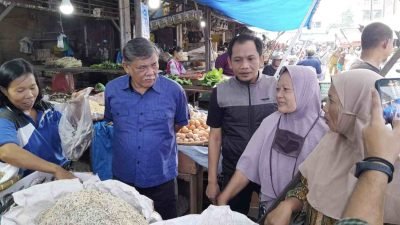 Yusuf-Bayu Dapat Sambutan Hangat dari Pedagang di Pasar Tanjung Morawa