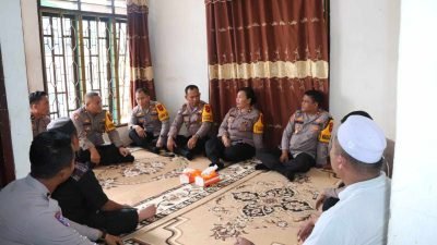 Kapolres Serdang Bedagai Sampaikan Duka Cita Atas Wafatnya Istri Aiptu Hafiz Daulay