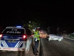 Patroli Blue Light: Polres Batu Bara Laksanakan Pengamanan di Jalur Rawan Laka dan Kemacetan