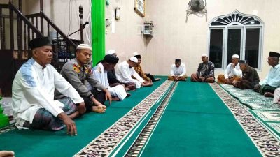 Kapolsek Medang Deras Laksanakan Cooling System dan Shalat Subuh Berjamaah di Dusun Makmur