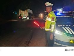 Patroli Blue Light Polres Batu Bara Antisipasi Gangguan Lalu Lintas di Area Rawan Kecelakaan dan Kemacetan