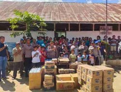 Kapolsek Berastagi Salurkan Bantuan Sosial bagi Korban Bencana di Juhar