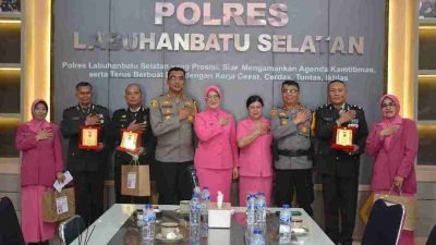 Polres Labuhanbatu Selatan Gelar Upacara Wisuda Purna Bakti