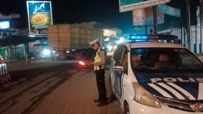 Polres Batu Bara Laksanakan Patroli Blue Light di Lokasi Rawan Macet dan Laka, Pastikan Kamseltibcarlantas Kondusif