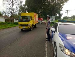 Patroli Kibas Bendera dan Situasi Lalu Lintas, Satlantas Polres Batu Bara Berikan Rasa Aman bagi Pengguna Jalan