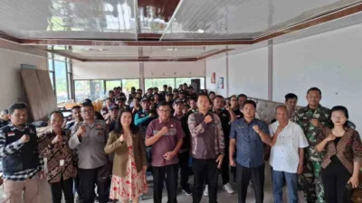 Polsek Pangururan dan Polsek Simanindo Beri Dukungan kepada Pengawas TPS untuk Pilkada Serentak 2024