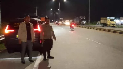 Patroli Malam Polsek Lima Puluh, Polres Batu Bara, Pastikan Situasi Aman dan Kondusif