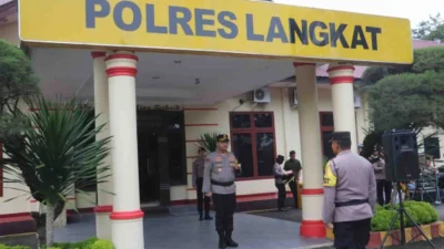 Polres Langkat Gelar Apel Pergeseran Pasukan untuk Amankan TPS Pilkada 2024