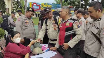 Kapolres Simalungun Pimpin Gelar Pasukan, 450 Personel Siap Amankan 2.007 TPS