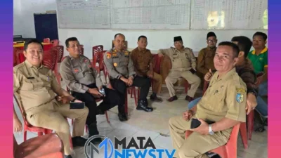 Kapolsek Medang Deras Lakukan Cooling System Pasca Pilkada di Desa Pematang Cengkring