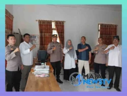 Personel Satbinmas Polres Batu Bara Lakukan Cooling System di Desa Lubuk Hulu