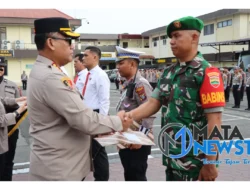 Kapolrestabes Medan Beri Penghargaan Personel Berprestasi: Jadikan Tantangan sebagai Peluang