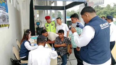 Polres Pematangsiantar Gelar Tes Urine Awak Angkutan Darat untuk Operasi Lilin Toba 2024