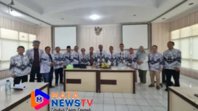 Rapat PGRI Sumut :  “Kejutan Ultah N’Cek li” Berubah Jadi Simbol Kekompakan dan Dedikasi Pendidikan