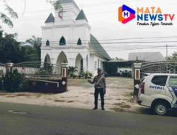 Satlantas Polres Batu Bara Gelar Patroli dan Pengamanan di Sejumlah Gereja, Pastikan Ibadah Berjalan Aman dan Lancar