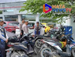Polres Labuhanbatu Tertibkan Parkir di Kawasan Perbelanjaan, Arus Lalu Lintas Lancar dan Aman