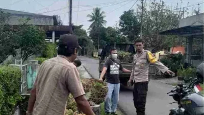 Bhabinkamtibmas Kelurahan Toba Sambangi Pekerja Kebersihan, Sampaikan Pesan Kamtibmas