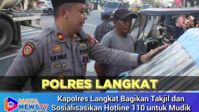 Kapolres Langkat Bagikan Takjil dan Sosialisasikan Hotline 110 untuk Mudik Aman dan Nyaman