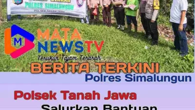 Polsek Tanah Jawa Salurkan Bantuan Sembako kepada Warga Kurang Mampu di Nagori Balimbingan