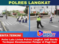 Polisi Lalu Lintas Polres Langkat Jadi Garda Terdepan Keselamatan Pelajar di Pagi Hari