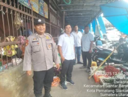 Polsek Siantar Barat Patroli Jalan Kaki Diseputaran Pasar Horas Cegah 3C dan Premanisme