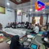 Polsek Tanah Jawa tunjukkan komitmen jaga Kamtibmas dengan mengamankan Acara Takziah tokoh masyaraka...