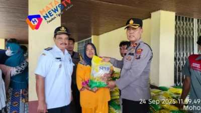 Polsek Tanah Jawa Salurkan 6,7 Ton Beras Murah, Warga Sambut Antusias