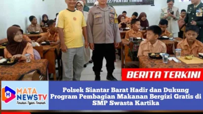 Polsek Siantar Barat Hadir dan Dukung Program Pembagian Makanan Bergizi Gratis di SMP Swasta Kartika