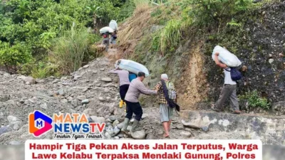 Hampir Tiga Pekan Akses Jalan Terputus, Warga Lawe Kelabu Terpaksa Mendaki Gunung, Polres Aceh Tenggara Turun Tangan