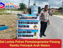 Sat Lantas Polres Pematangsiantar Pasang Rambu Petunjuk Arah Nataru