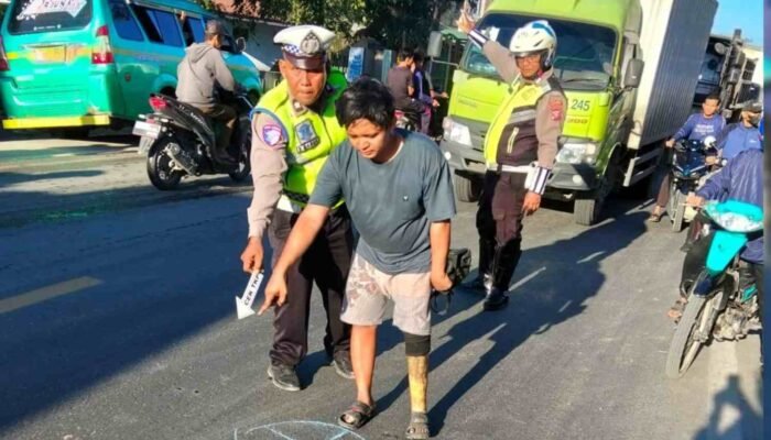 Diduga Coba Mendahului dari Kiri, Pengendara NMAX Tewas Terlindas Truk di Perbaungan Sergai