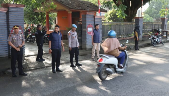 Kapolres Aceh Tenggara Pantau Strong Point Pagi, Pastikan Arus Lalu Lintas Aman dan Lancar
