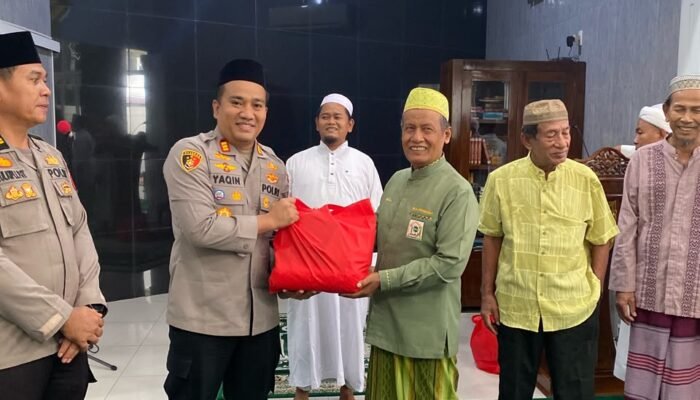 Kapolsek Sunggal Gelar Jumat Curhat Usai Salat Jumat, Ajak Warga Bersama Jaga Kamtibmas