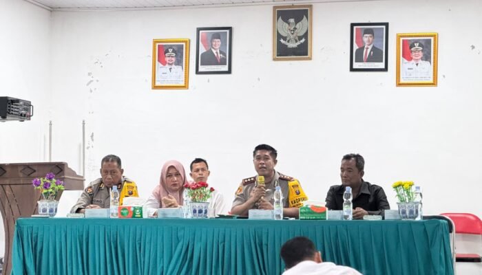 Kapolres Labusel Ajak Warga Desa Simatahari Perangi Narkoba dan Jaga Kamtibmas